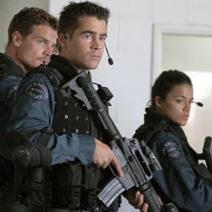 Still of Samuel L. Jackson, Colin Farrell, Michelle Rodriguez and Brian Van Holt in S.W.A.T. (2003)