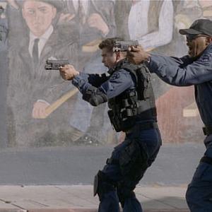 Still of Samuel L Jackson and Colin Farrell in SWAT 2003