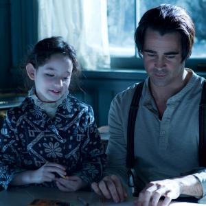 Still of Colin Farrell and Mckayla Twiggs in Ziemos pasaka 2014