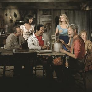 Still of Elvis Presley, Jack Albertson, Pamela Austin, Yvonne Craig, Glenda Farrell and Arthur O'Connell in Kissin' Cousins (1964)