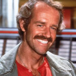Still of Mike Farrell in M*A*S*H (1972)