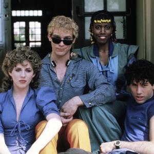 Still of Merritt Butrick, John Femia and Tracy Nelson in Square Pegs (1982)