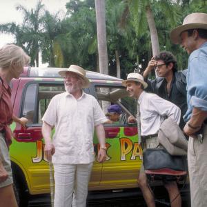 Still of Jeff Goldblum, Richard Attenborough, Laura Dern, Sam Neill and Martin Ferrero in Juros periodo parkas (1993)