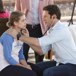 Still of Mark Feuerstein Hank Lawson and Savannah Wise in Royal Pains 2009