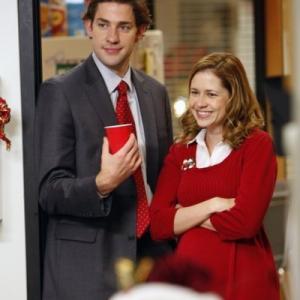 Still of Jenna Fischer and John Krasinski in The Office 2005