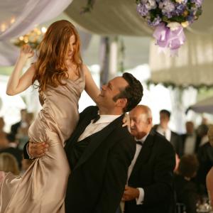 Still of Vince Vaughn and Isla Fisher in Wedding Crashers 2005