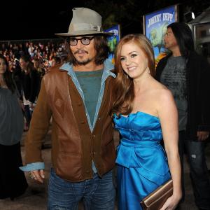 Johnny Depp and Isla Fisher at event of Rango 2011