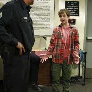 Still of Rick Fitts and Nolan Gould in Moderni seima 2009