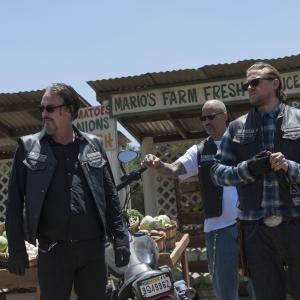 Still of Tommy Flanagan, Charlie Hunnam and David Labrava in Sons of Anarchy (2008)