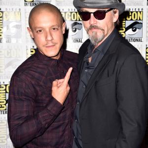 Tommy Flanagan and Theo Rossi at event of Sons of Anarchy 2008