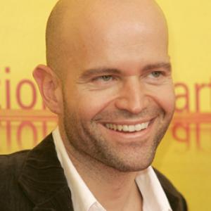 Marc Forster at event of Finding Neverland (2004)