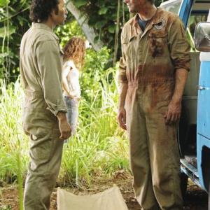 Still of Daniel Dae Kim and Matthew Fox in Dinge (2004)