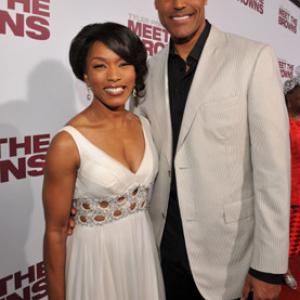 Angela Bassett and Rick Fox at event of Meet the Browns 2008