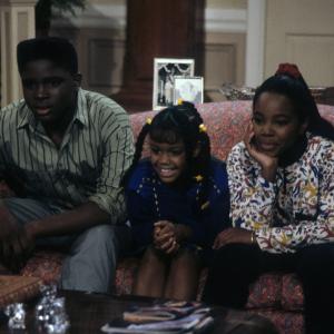 Still of Jaimee Foxworth Darius McCrary and Kellie Shanygne Williams in Family Matters 1989