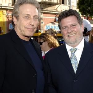 Larry J Franco and Charles Roven at event of Betmenas Pradzia 2005
