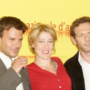 Valeria Bruni Tedeschi Stphane Freiss and Franois Ozon at event of 5x2 2004