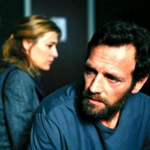 Still of Valeria Bruni Tedeschi and Stéphane Freiss in 5x2 (2004)