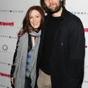 Julianne Moore and Bart Freundlich at event of The Runaways 2010