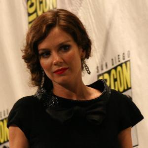 Anna Friel at event of Land of the Lost 2009