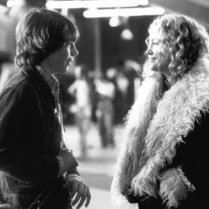 Still of Kate Hudson and Patrick Fugit in Almost Famous (2000)