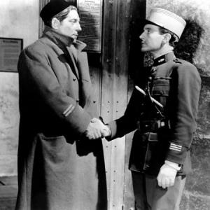 Still of Pierre Fresnay and Jean Gabin in La Grande Illusion 1937