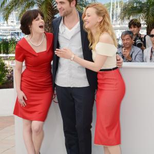 Sarah Gadon, Emily Hampshire and Robert Pattinson at event of Kosmopolis (2012)