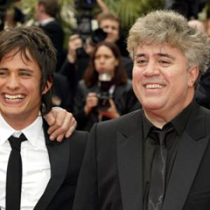 Pedro Almodóvar and Gael García Bernal at event of Blogas auklejimas (2004)