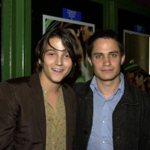 Gael García Bernal and Diego Luna at event of Y tu mamá también (2001)