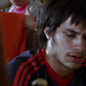 Still of Gael Garca Bernal in Amores perros 2000