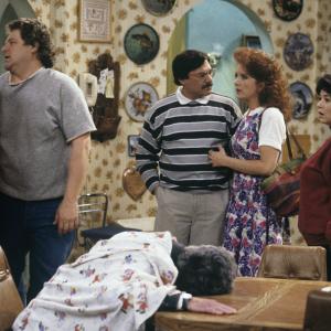 Still of John Goodman Roseanne Barr Lee Garlington and Alan David Gelman in Roseanne 1988