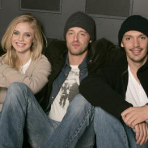 Lukas Haas, Kelli Garner and Joshua Leonard at event of The Youth in Us (2005)