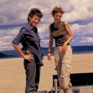 Still of Pascale Bussières and Julie Gayet in La turbulence des fluides (2002)