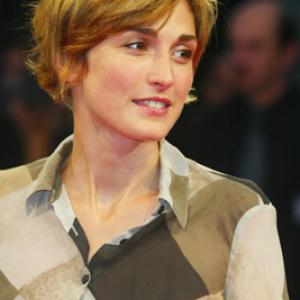 Julie Gayet at event of City of Ghosts (2002)