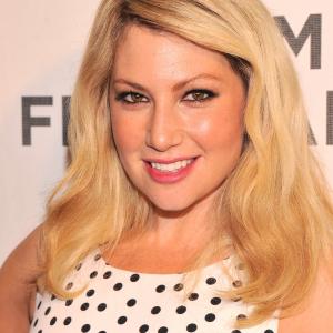 Ari Graynor at event of Mistaken for Strangers (2013)