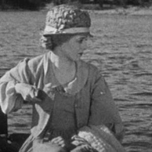 Still of Janet Gaynor in Sunrise: A Song of Two Humans (1927)