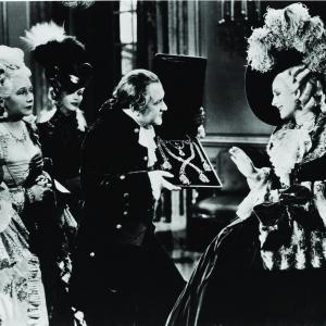 Still of Gladys George and Norma Shearer in Marie Antoinette 1938