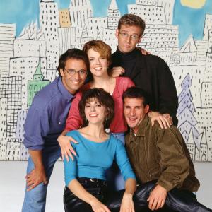 Lea Thompson, Malcolm Gets, Andrew Lauer, Eric Lutes, Amy Pietz