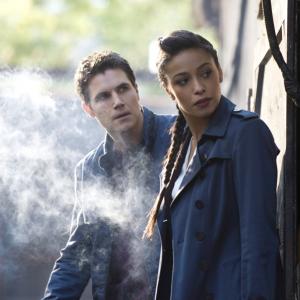 Still of Meta Golding and Robbie Amell in The Tomorrow People 2013