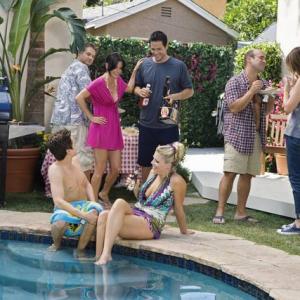 Still of Courteney Cox, Josh Hopkins, Busy Philipps, Ian Gomez and Brian Van Holt in Cougar Town (2009)