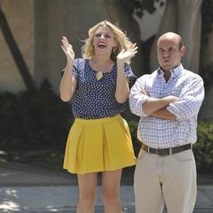 Still of Busy Philipps and Ian Gomez in Cougar Town 2009