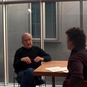 Still of Noam Chomsky and Michel Gondry in Is the Man Who Is Tall Happy? An Animated Conversation with Noam Chomsky 2013
