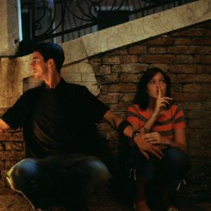 Still of Matthew Goode and Mandy Moore in Chasing Liberty (2004)
