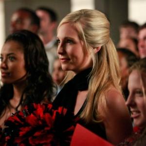 Still of Kat Graham and Candice Accola in Vampyro dienorasciai (2009)