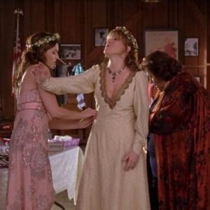 Still of Kathleen Wilhoite, Liz Torres and Lauren Graham in Gilmore Girls (2000)