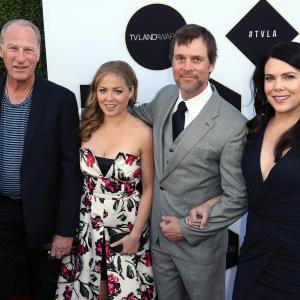 Craig T Nelson Erika Christensen Lauren Graham and Peter Krause