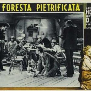 Humphrey Bogart Bette Davis Leslie Howard Charley Grapewin Slim Thompson and Genevieve Tobin in The Petrified Forest 1936