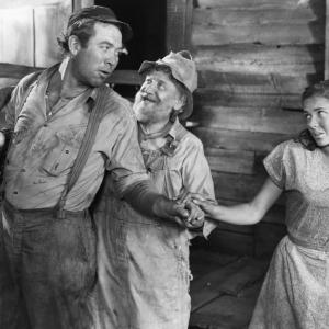 Still of Gene Tierney, Ward Bond and Charley Grapewin in Tobacco Road (1941)
