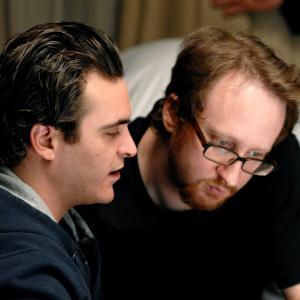 Still of Joaquin Phoenix and James Gray in We Own the Night 2007