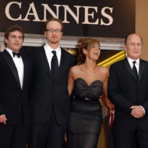 Robert Duvall Joaquin Phoenix James Gray and Eva Mendes at event of We Own the Night 2007