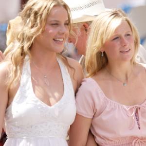 Still of Abbie Cornish and Mamie Gummer in Stop-Loss (2008)
